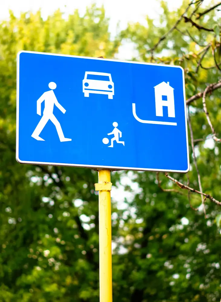 What Is the Primary Purpose of Guide Signs